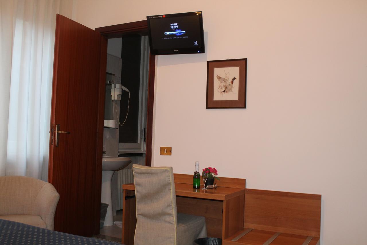 Hotel La Pace มิลาน ภายนอก รูปภาพ