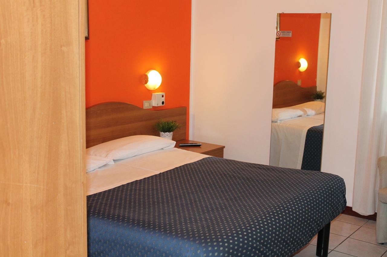 Hotel La Pace มิลาน ภายนอก รูปภาพ