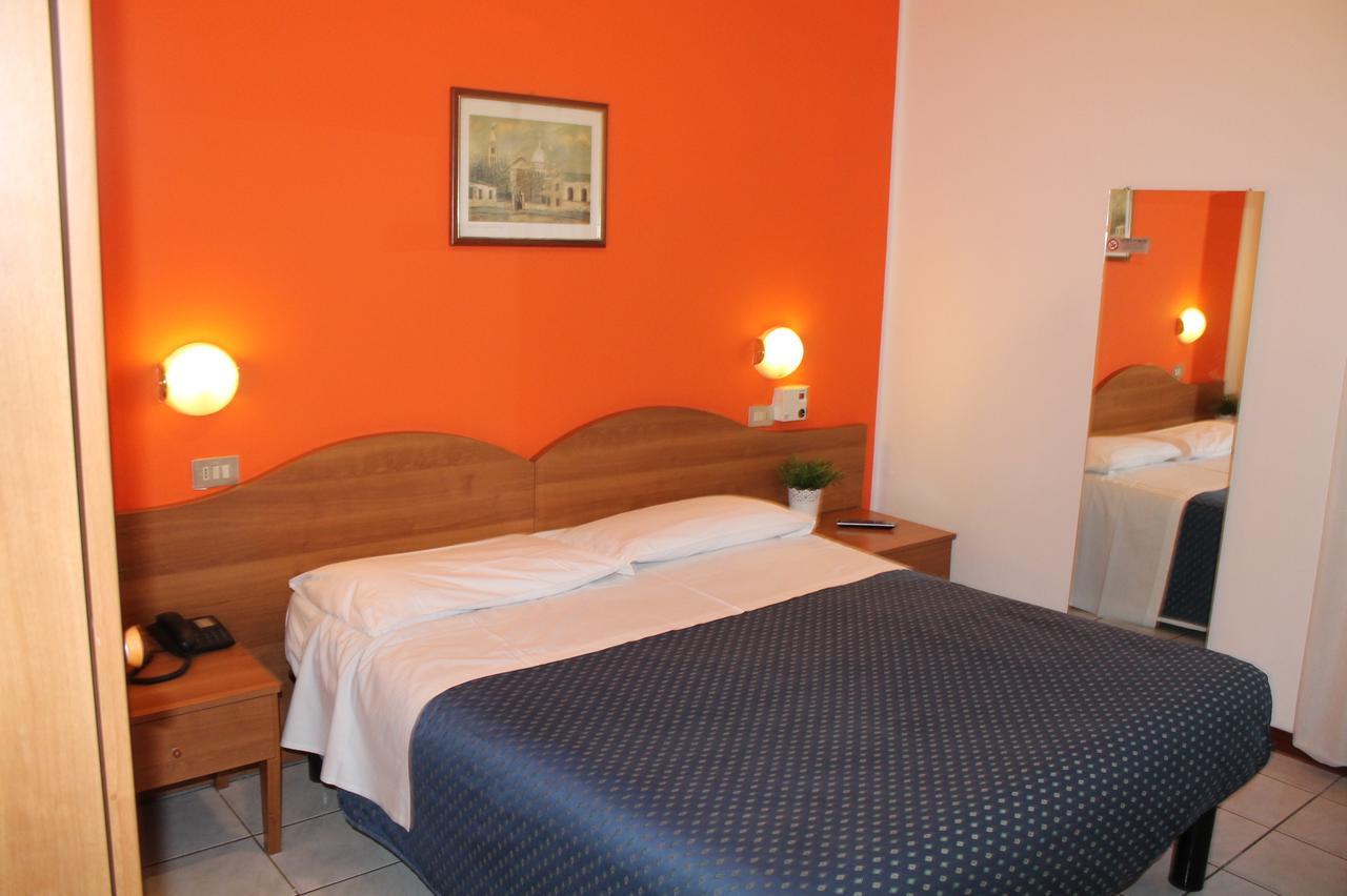 Hotel La Pace มิลาน ภายนอก รูปภาพ