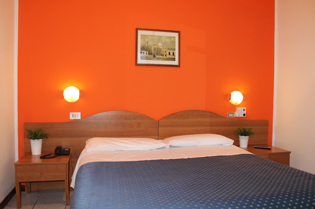 Hotel La Pace มิลาน ภายนอก รูปภาพ